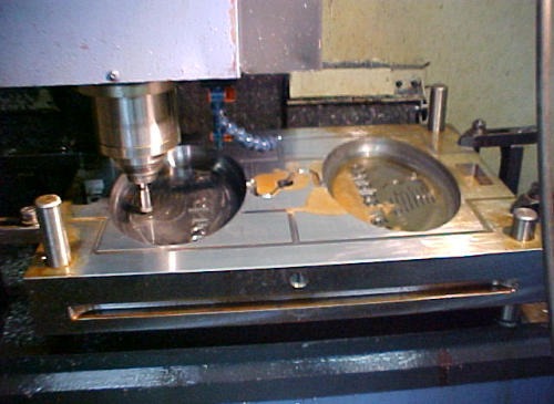 Engraving insert set up on the machine
